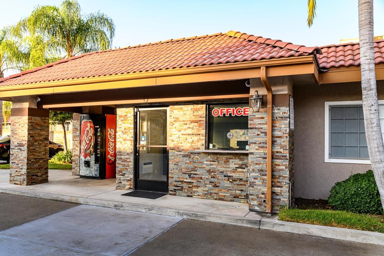 Hyland Inn Brea Εξωτερικό φωτογραφία